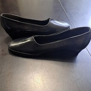 Vintage California Magdesians Black Nappa Leather Pump    Size 10